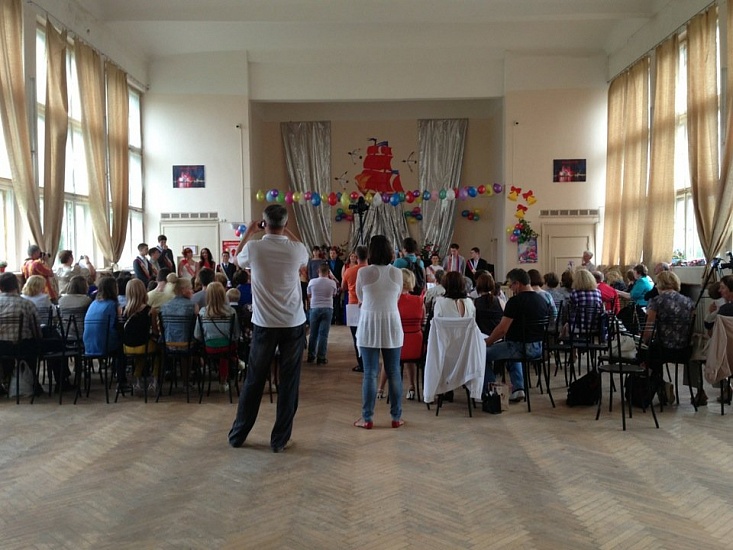 Школа № 413 Петродворцового района Санкт-Петербурга фото 1