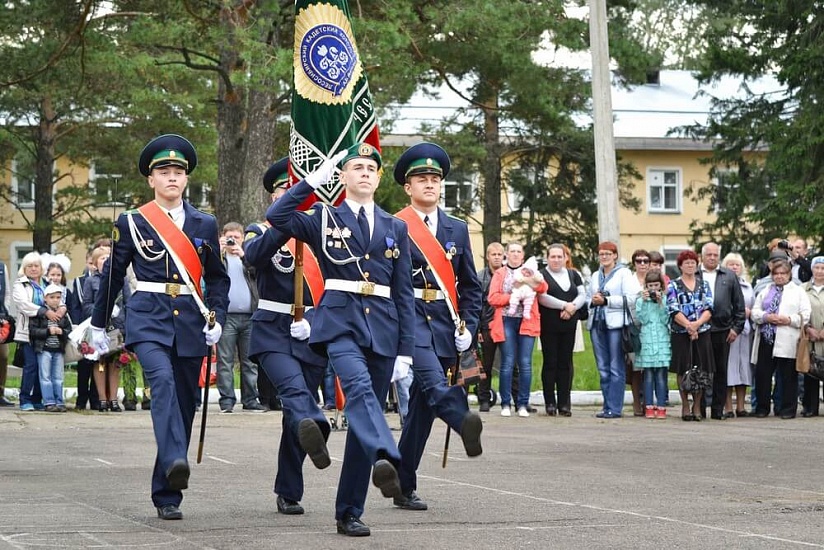 Лесосибирский кадетский корпус фото 1